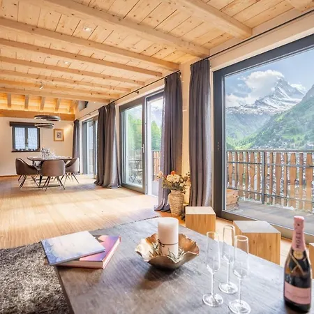 Cozy Penthouse Daire