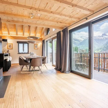 Cozy Penthouse